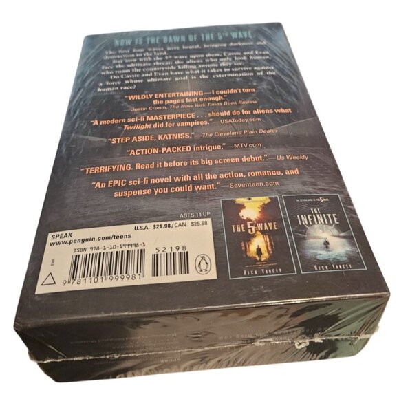 The 5th Wave Books 1 and 2 Rick Yancey Box Set SEALED NY Times Bestseller - Picture 2 of 6